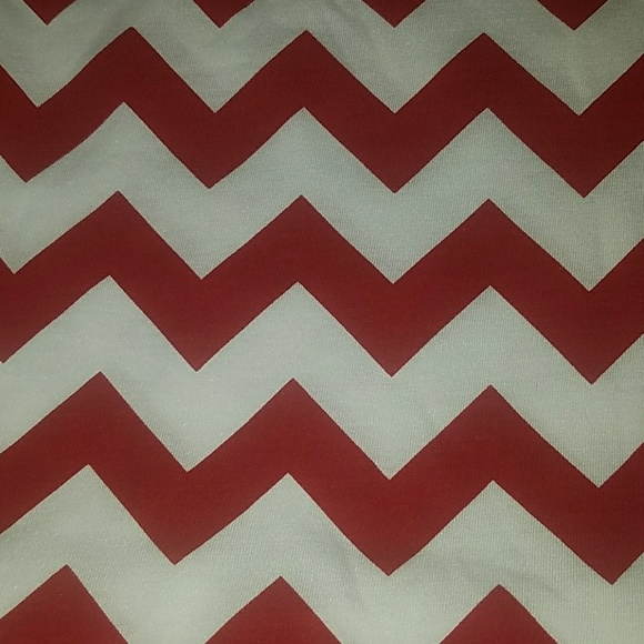 Red and white chevron halo scarf - Picture 2 of 4